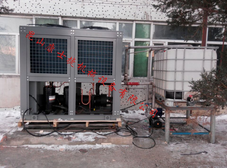 箱式風冷冷水機現場_印刷廠用冷水機