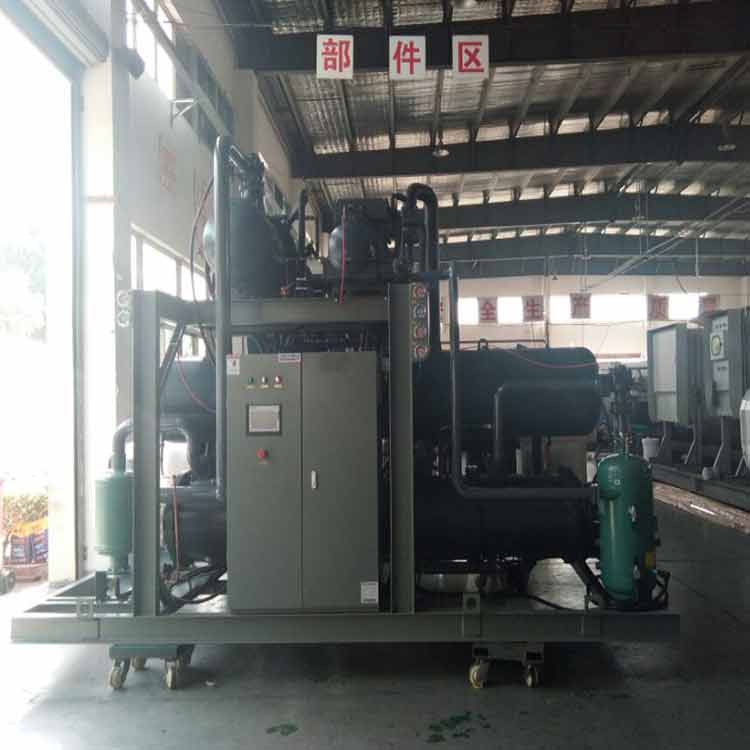 山東水冷螺桿式復(fù)疊式冷水機(jī)組 冷凍機(jī)